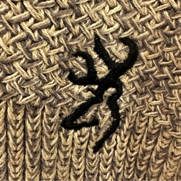 Men’s Browning Cream and Gray Crewneck Sweater
Size XL 100% Cotton - Picture 3 of 6